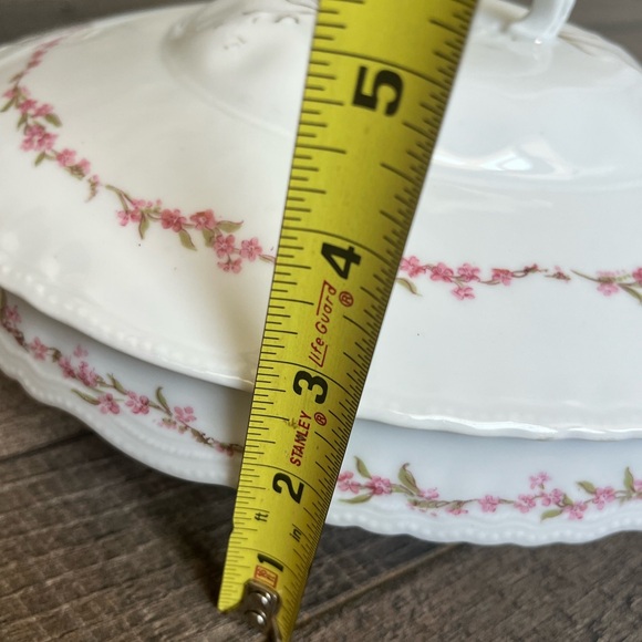 Victoria Austria Porcelain Floral Serving Bowl 9.5” Oval with Lid - Picture 9 of 9